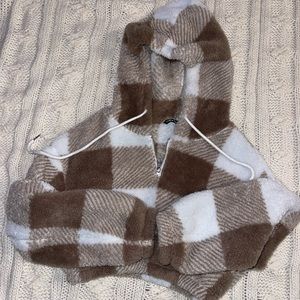 Size medium Shein cropped plaid sweatshirt, sherpa material, never worn